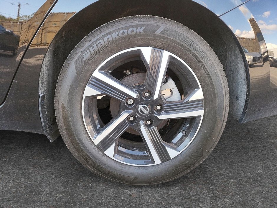 2024 Nissan Sentra SV-6