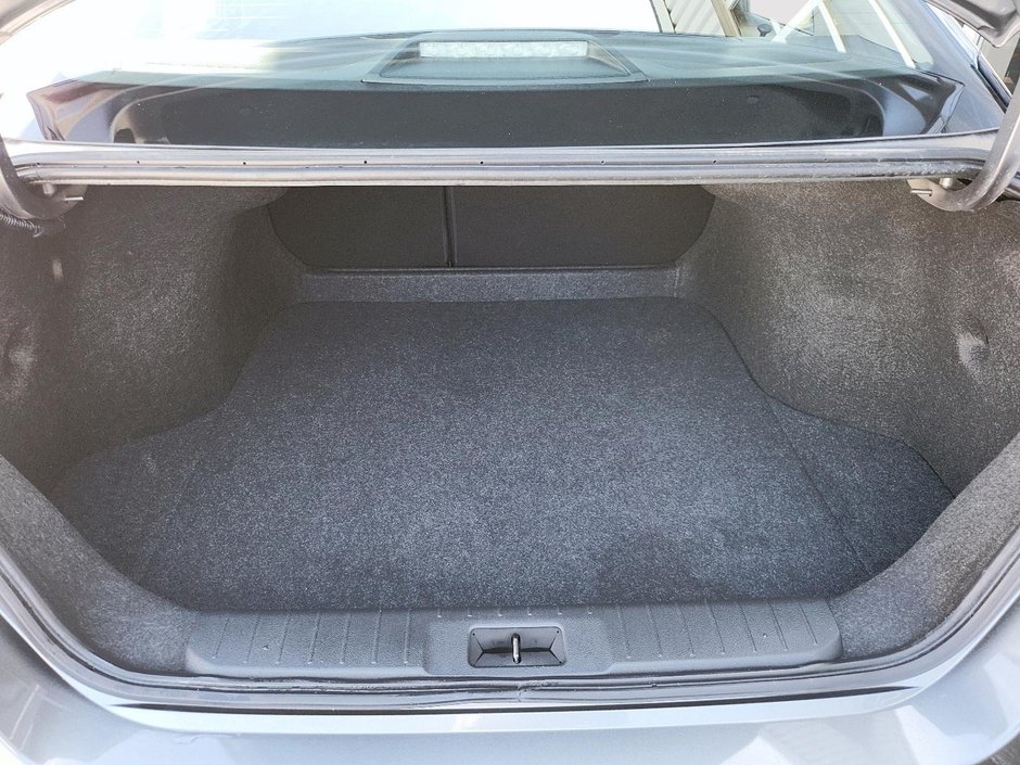 Nissan Sentra S 2024-5