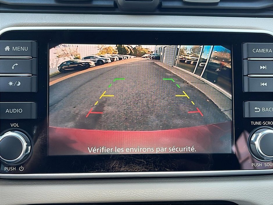 2021 Nissan Versa SV-15