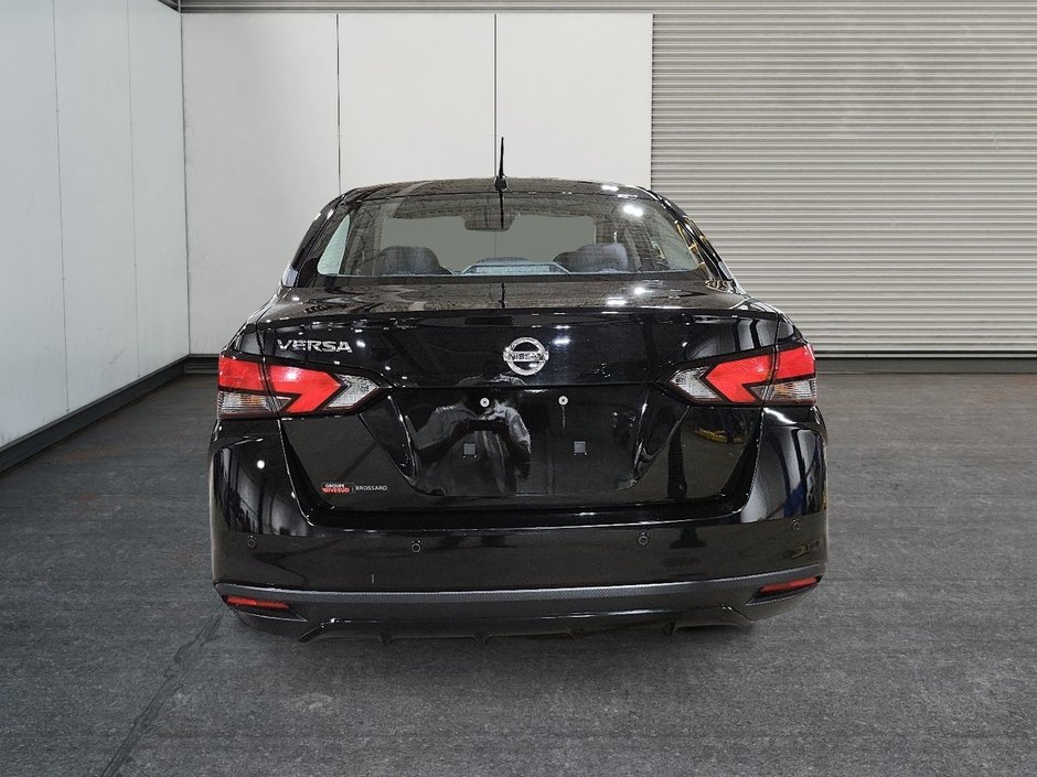 Nissan Versa S 2021-2