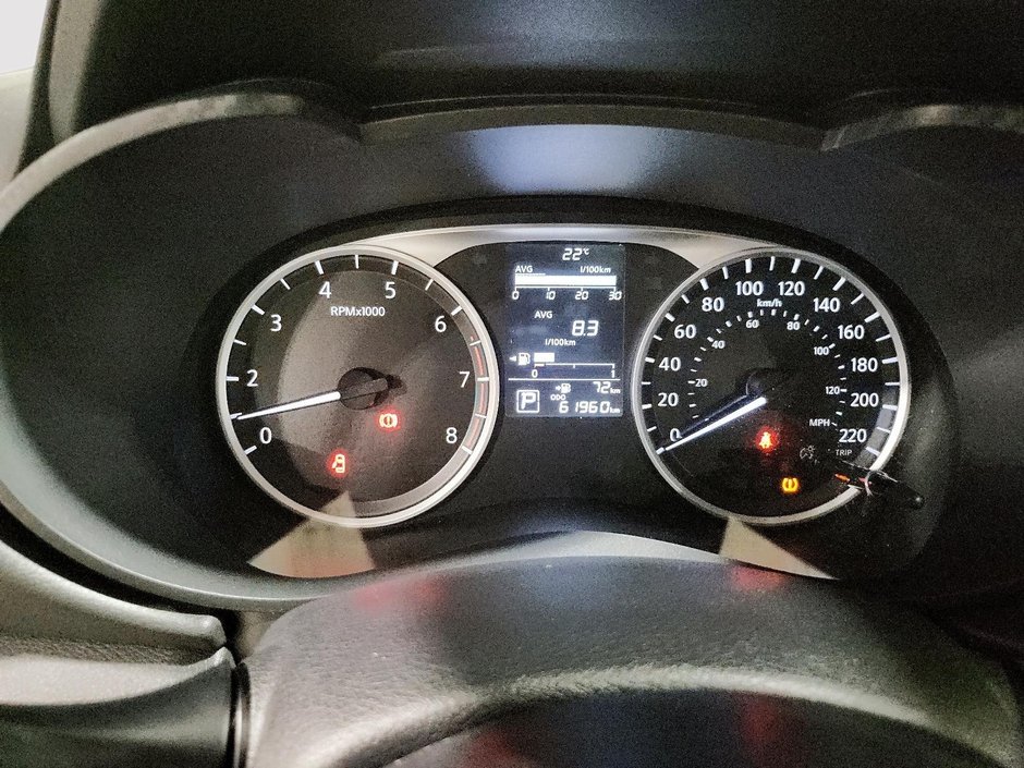 Nissan Versa S 2021-13