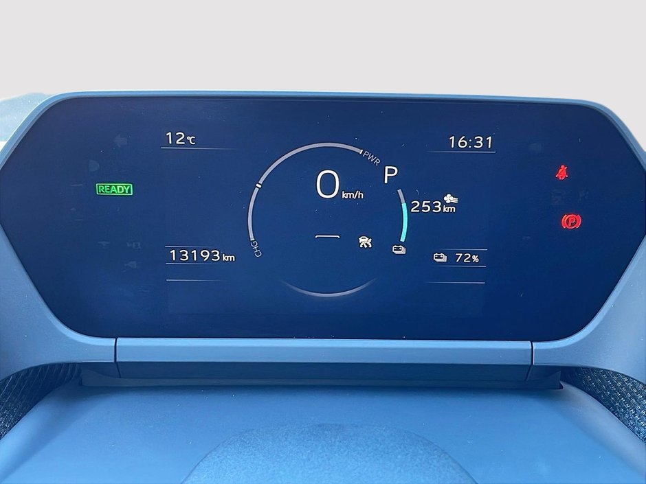 2024 Toyota BZ4X LE-13