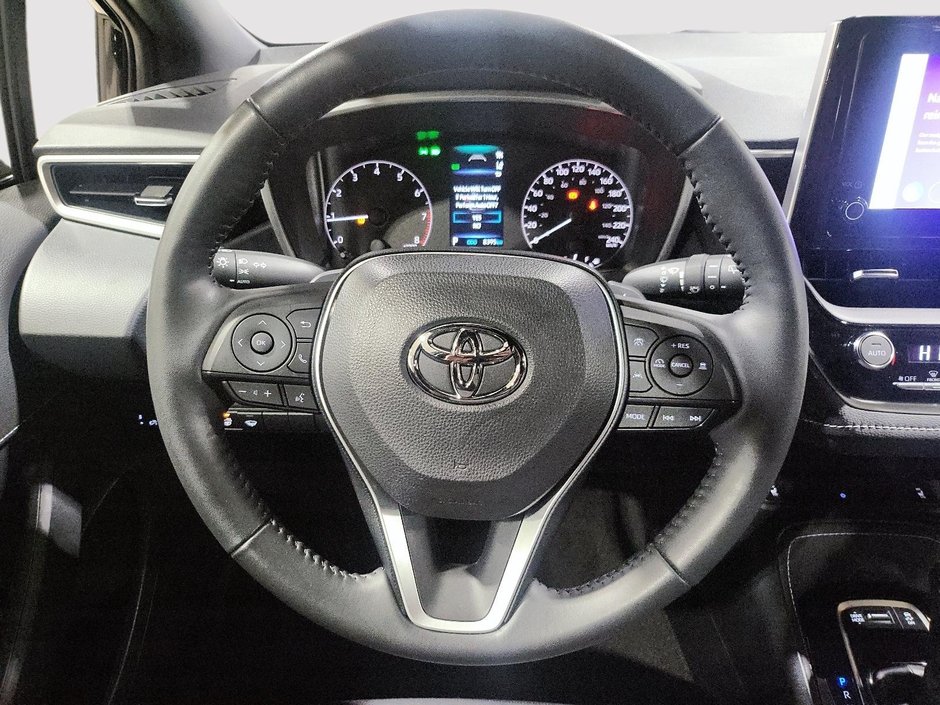 2024 Toyota Corolla Hatchback SE-11