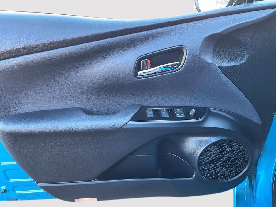 Toyota Prius Prime BASE 2020-10