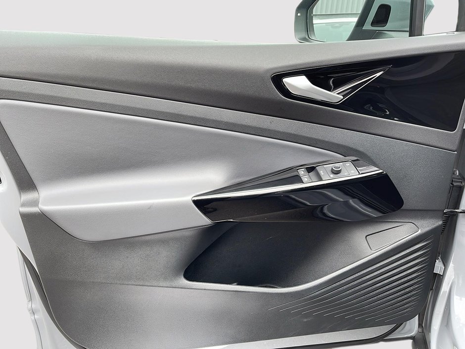 Volkswagen ID.4 PRO 2021-10
