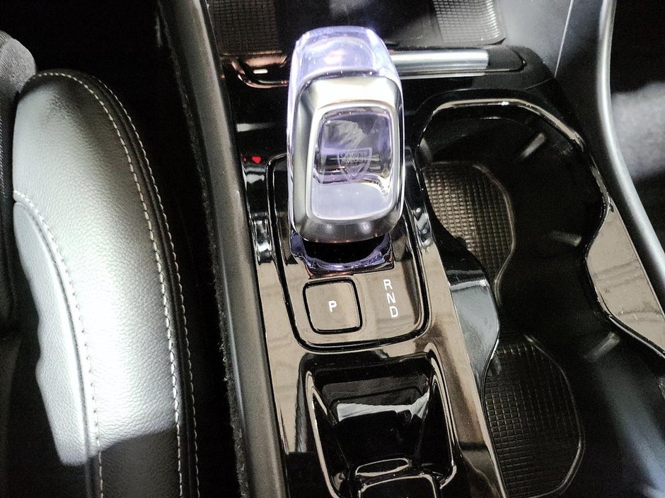 2023 Volvo XC40 Plus Bright Theme-14