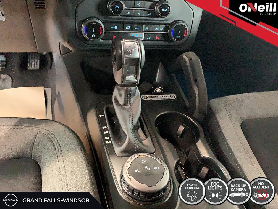 2022 Ford Bronco 4-Door Outer Banks-14