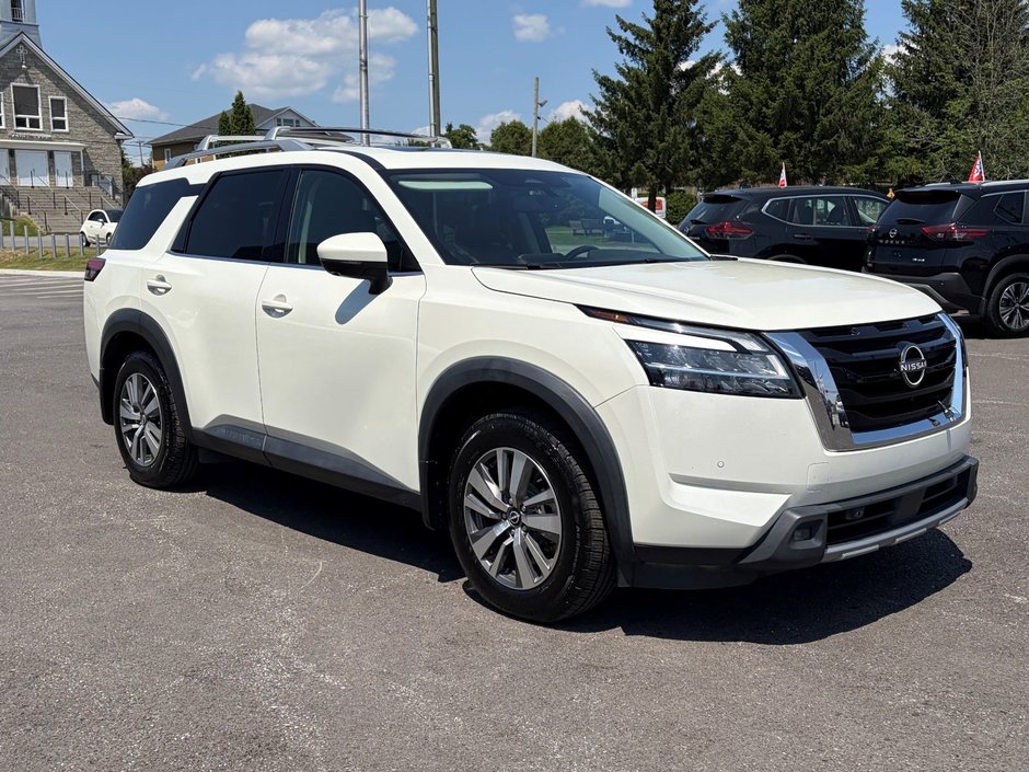 Nissan Pathfinder SL 2022-2