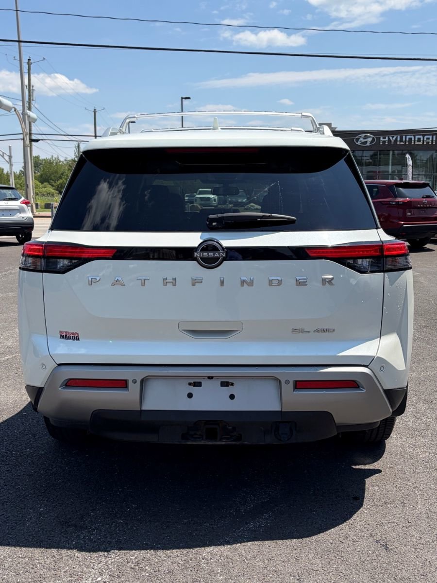 Nissan Pathfinder SL 2022-4