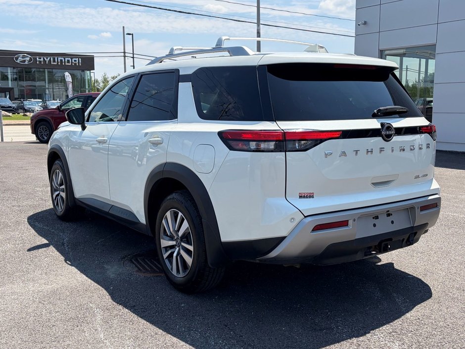 Nissan Pathfinder SL 2022-5