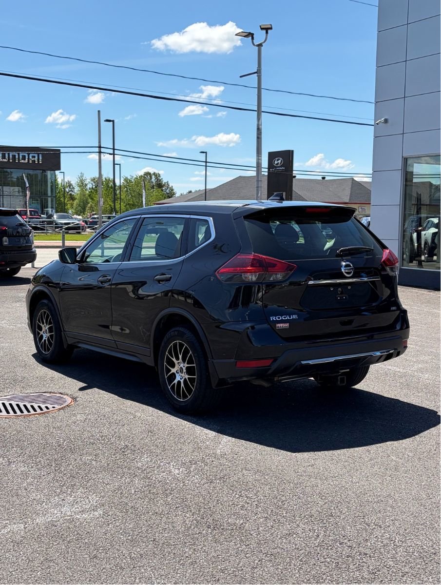 Nissan Rogue S awd 2018-4