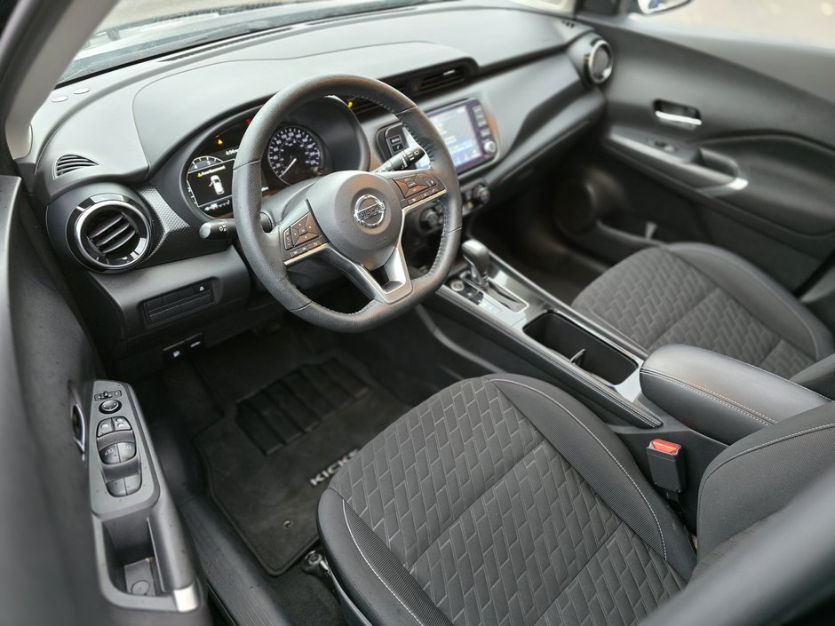Nissan Kicks SV 2021-15