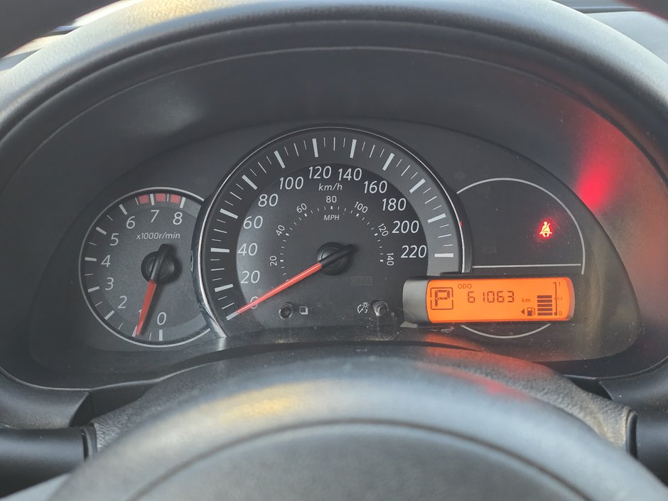 Nissan Micra SV 2015-17