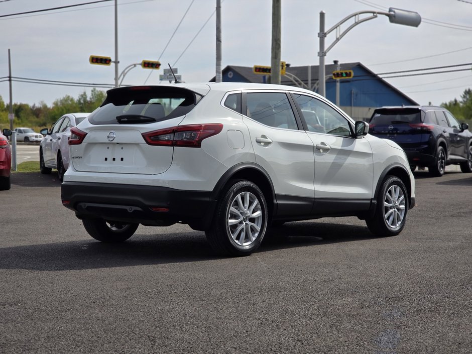 2022 Nissan Qashqai S FWD-4
