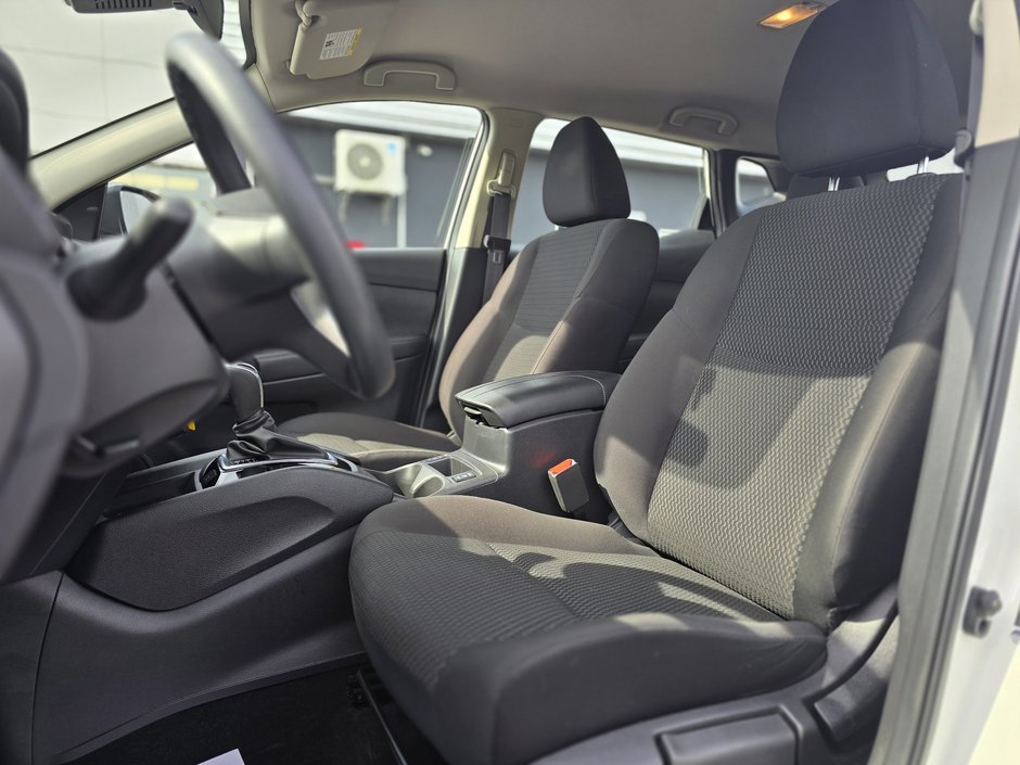 2022 Nissan Qashqai S FWD-14