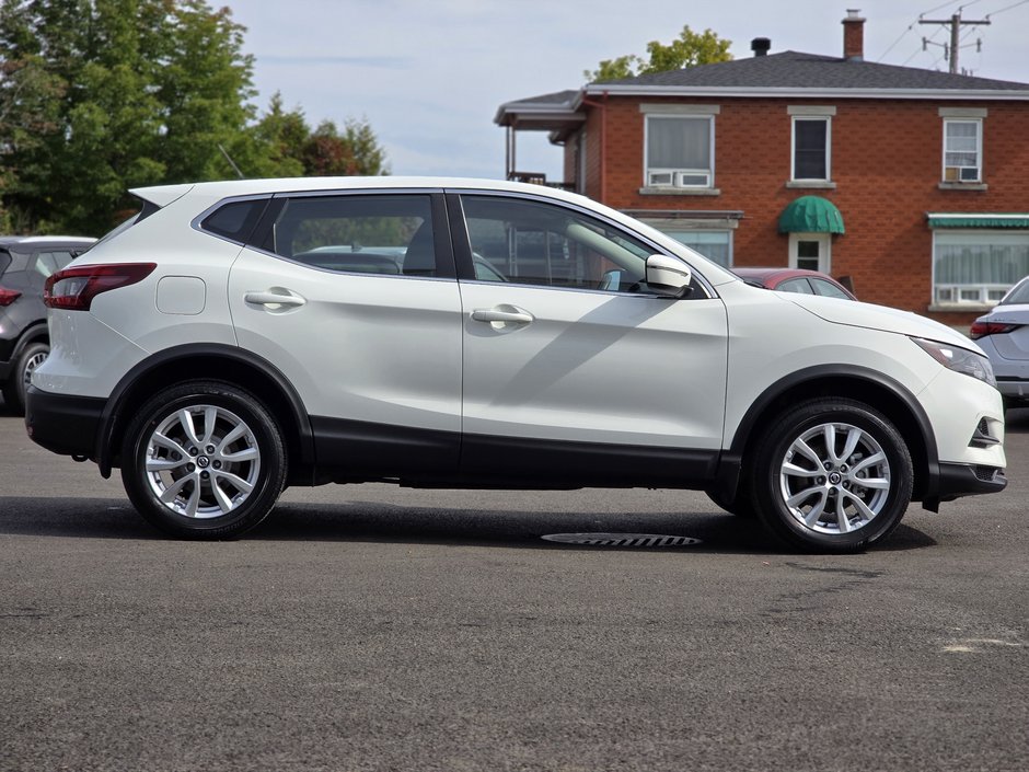 2022 Nissan Qashqai S FWD-3