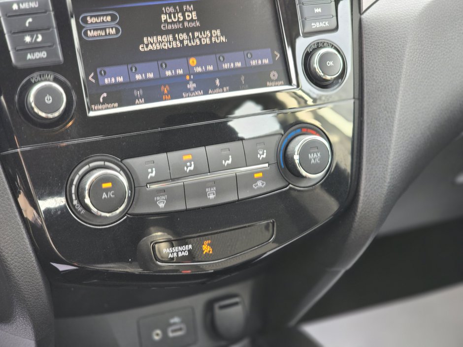 2022 Nissan Qashqai S FWD-21