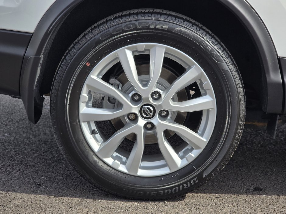 2022 Nissan Qashqai S FWD-10