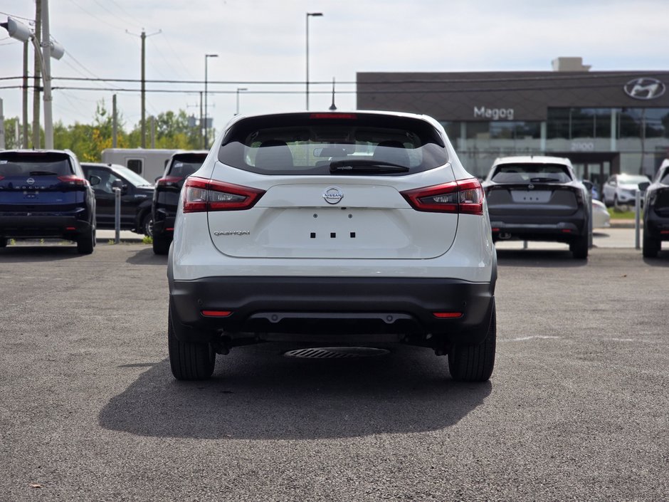 2022 Nissan Qashqai S FWD-5