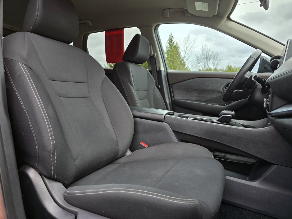 Nissan Rogue S AWD 2023-8