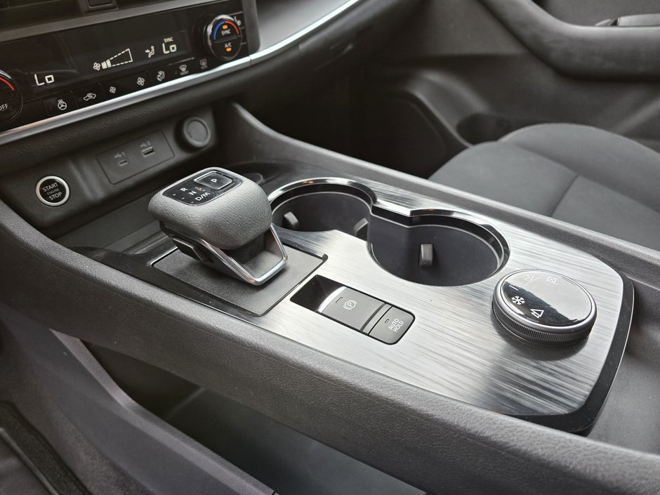 Nissan Rogue S AWD 2023-18