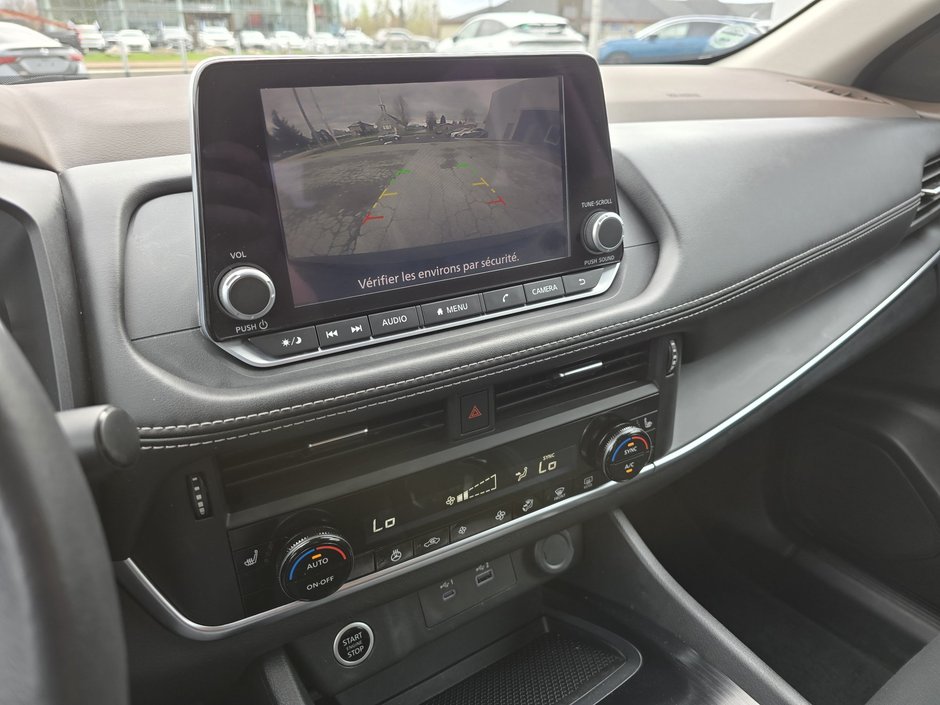 Nissan Rogue S AWD 2023-15