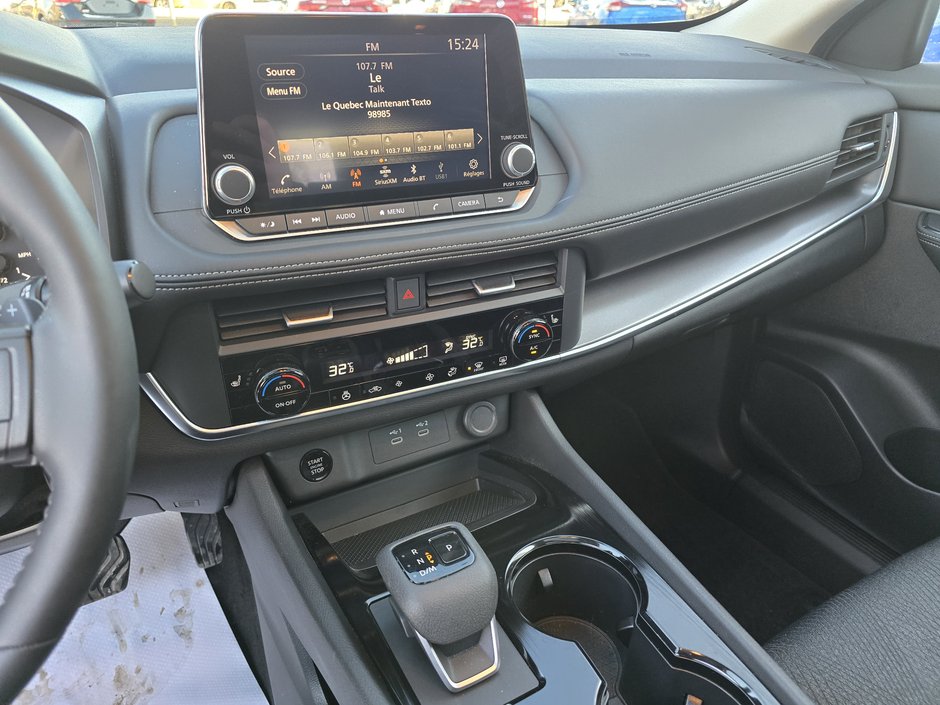 Nissan Rogue SV AWD 2025-22