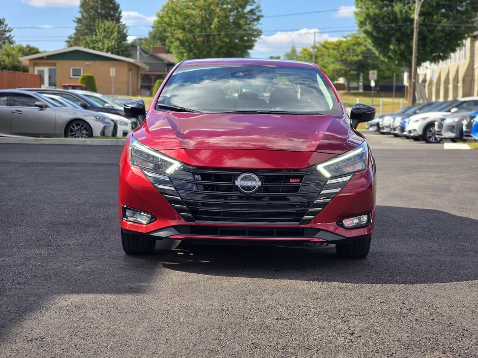 Nissan Versa SR 2023-1
