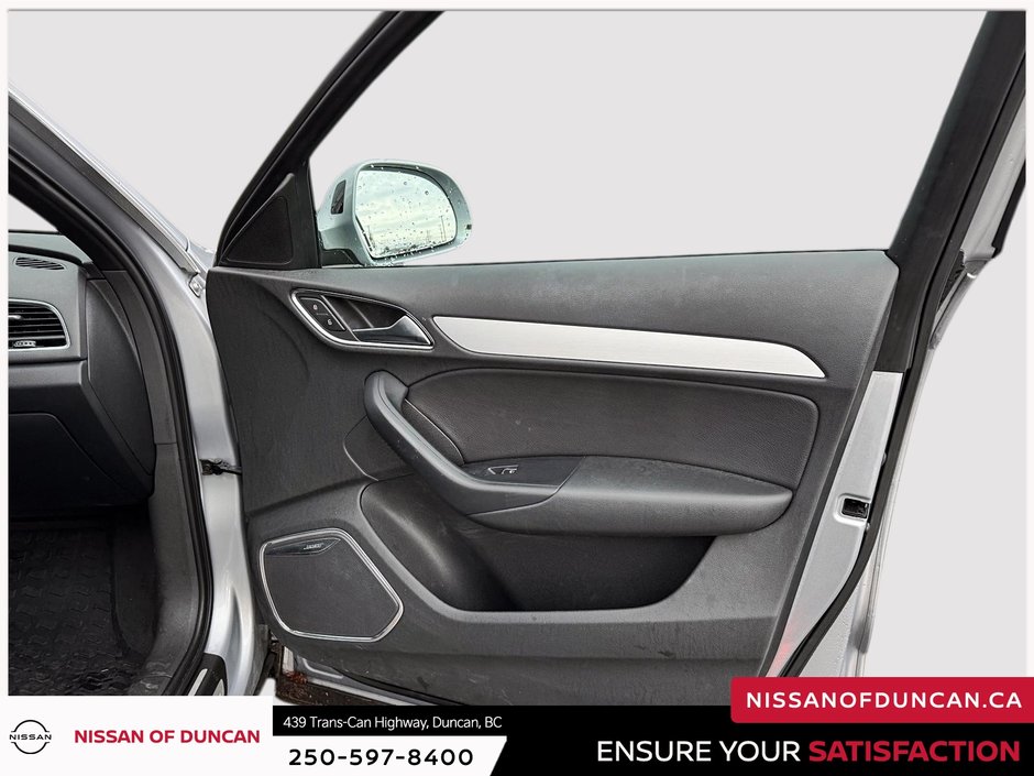 2016 Audi Q3 2.0T Technik-13