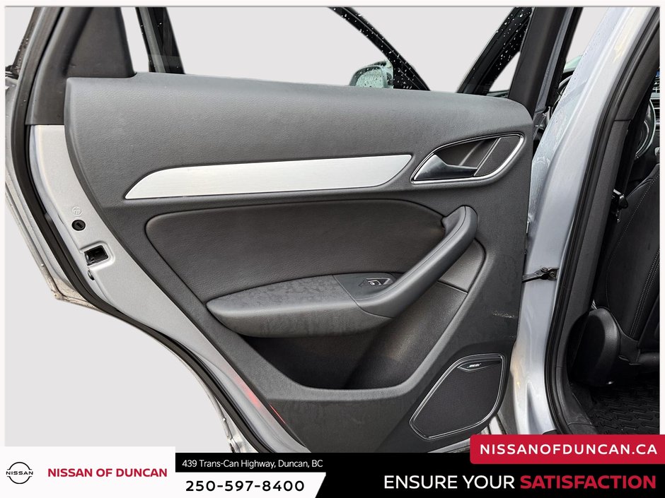 2016 Audi Q3 2.0T Technik-12