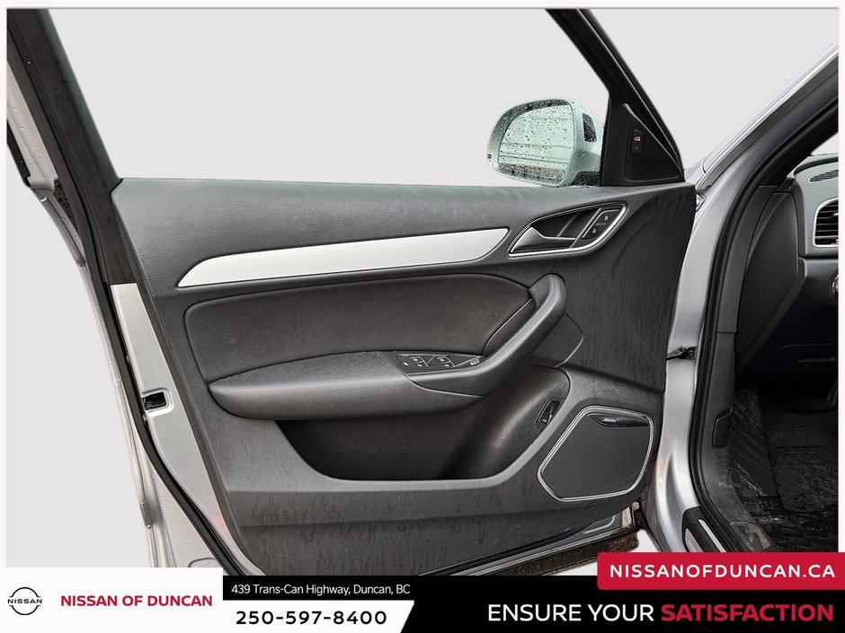 2016 Audi Q3 2.0T Technik-11