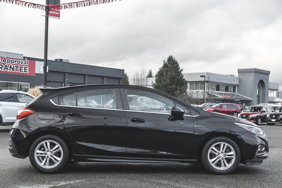 2017 Chevrolet Cruze LT-8