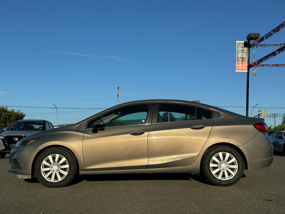 2018 Chevrolet Cruze LT | Sunroof | Backup Cam | Power Seat-8