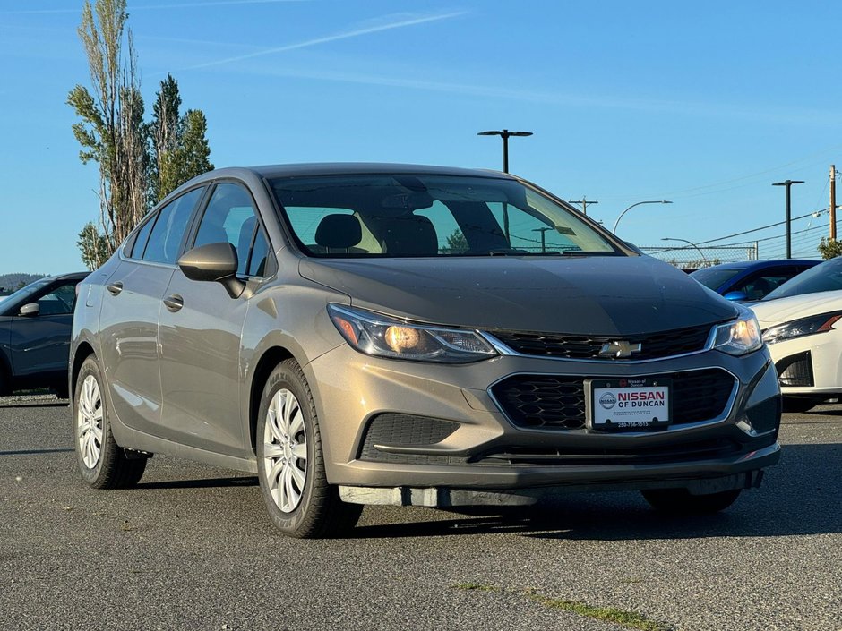 2018 Chevrolet Cruze LT | Sunroof | Backup Cam | Power Seat-3