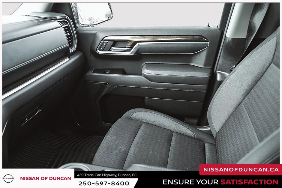 2025 Chevrolet Silverado 1500 LT-32