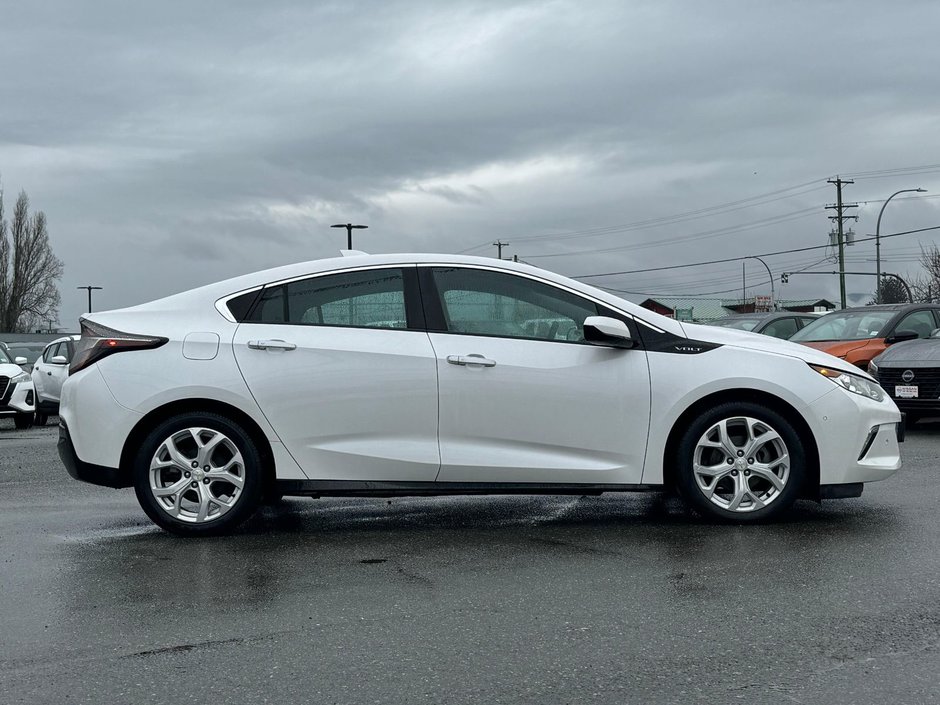 2017 Chevrolet Volt Premier-14