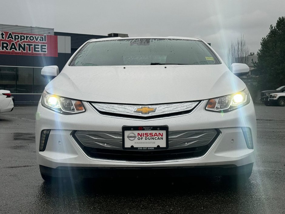 2017 Chevrolet Volt Premier-13