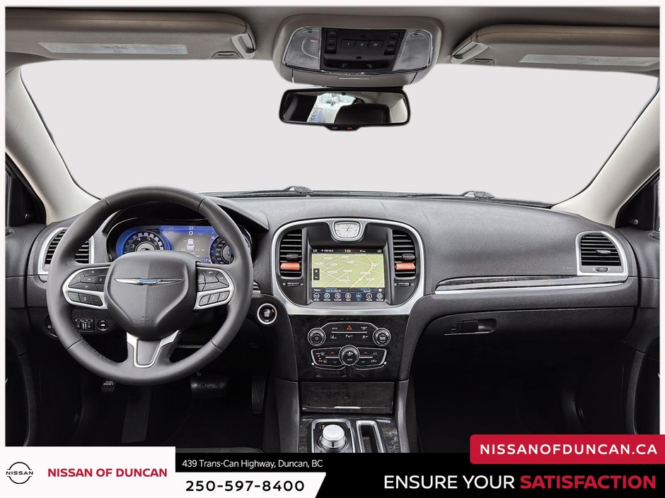 2023 Chrysler 300 Touring-10