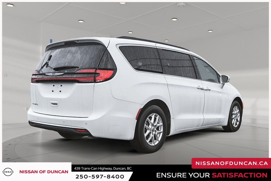 2022 Chrysler Pacifica Touring-L-7