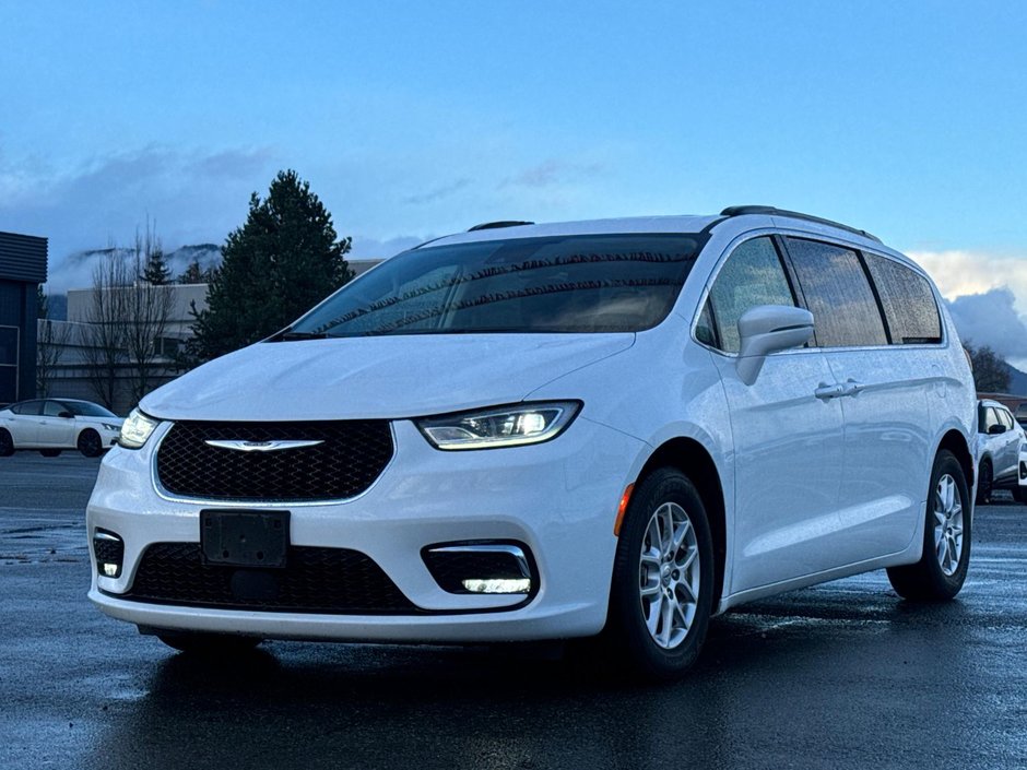 2022 Chrysler Pacifica Touring L-0