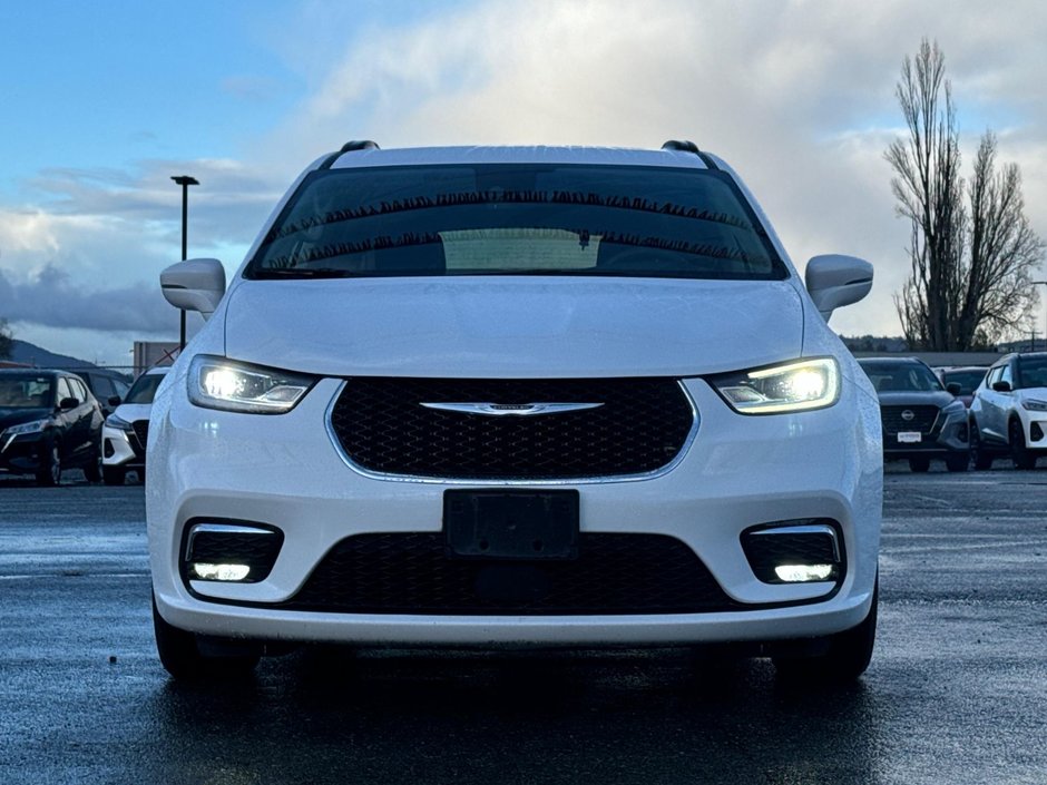 2022 Chrysler Pacifica Touring L-1