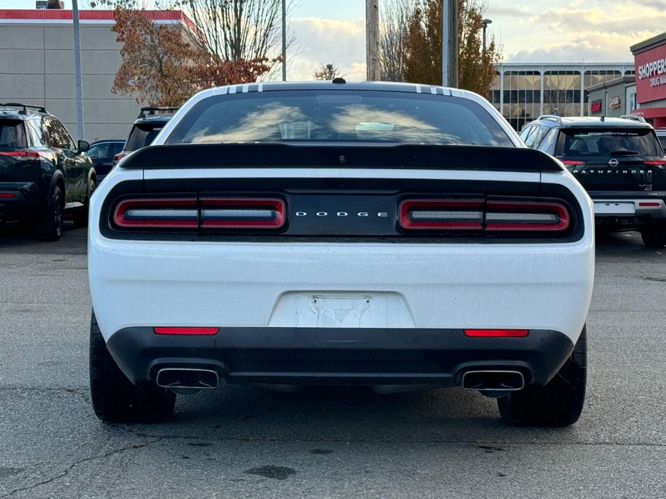 2017 Dodge Challenger R/T Shaker-5