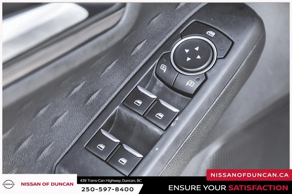 2020 Ford Escape Titanium Hybrid-11