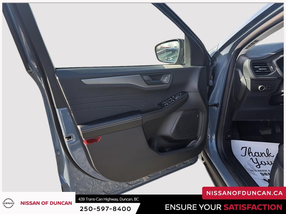 2025 Ford Escape Active-12