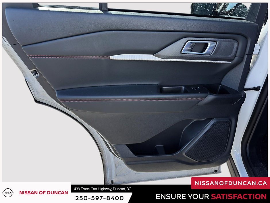 2025 Ford Explorer ST-Line-8