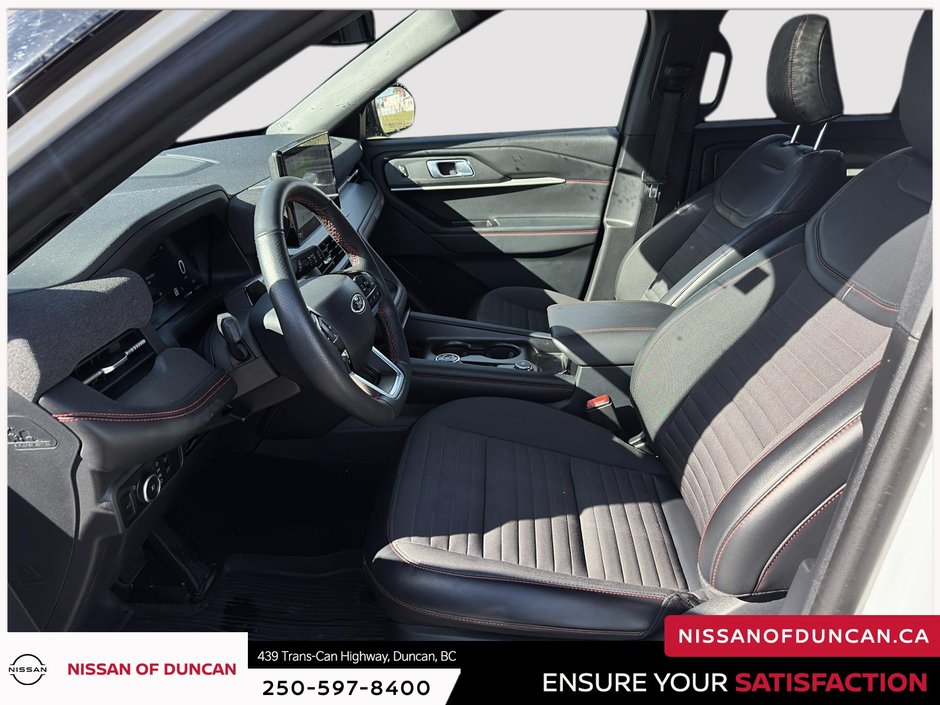 2025 Ford Explorer ST-Line-6