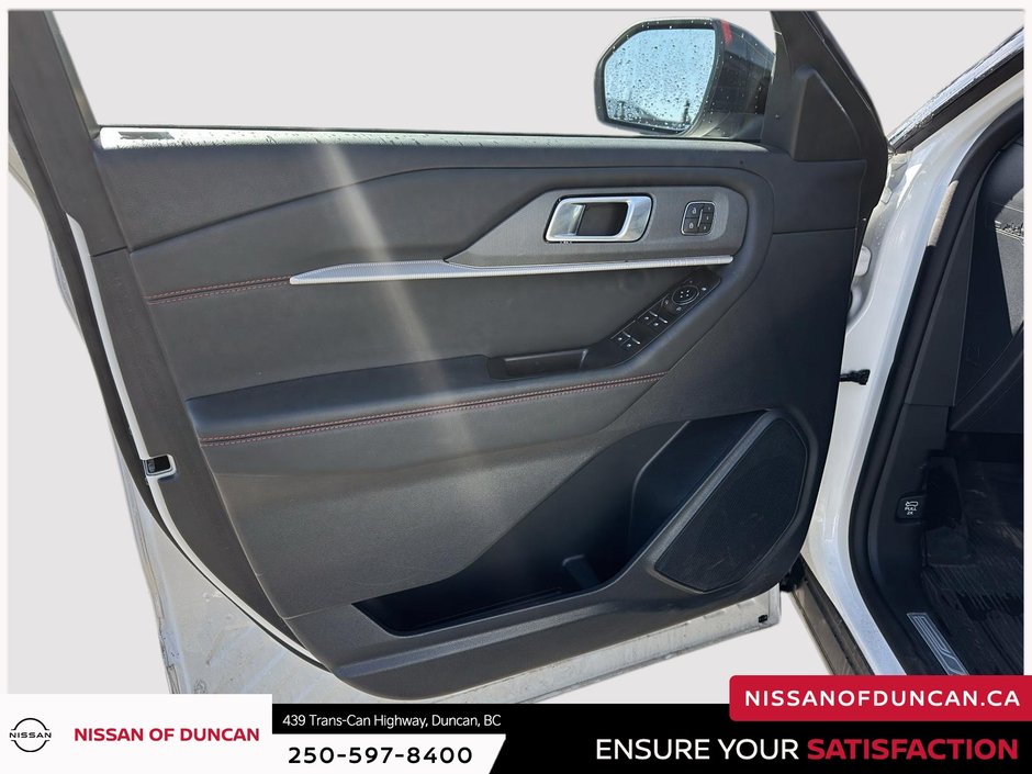 2025 Ford Explorer ST-Line-9