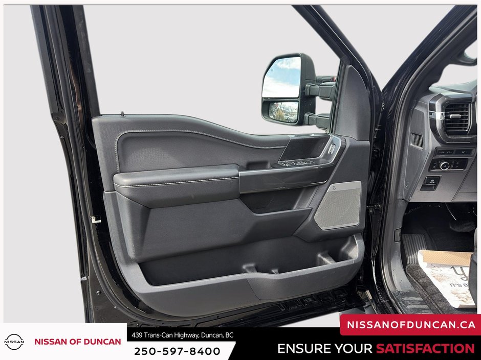 2023 Ford F-150 HYBRID XLT-8