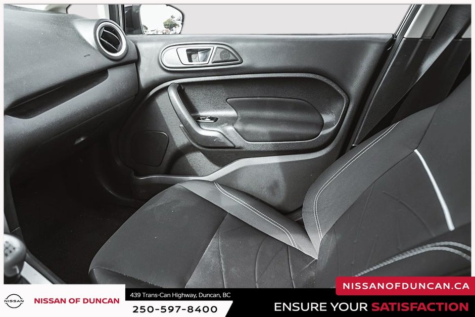 2014 Ford Fiesta SE-27