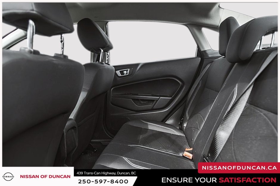 2014 Ford Fiesta SE-13